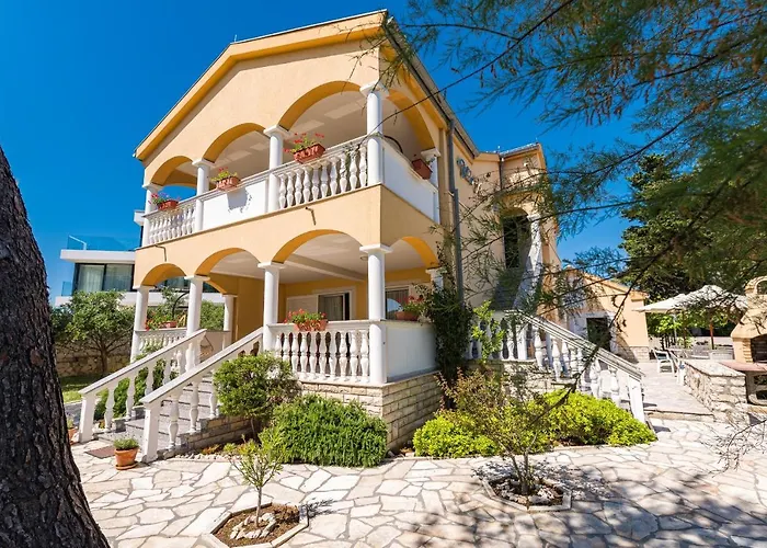 Kaya Apartment